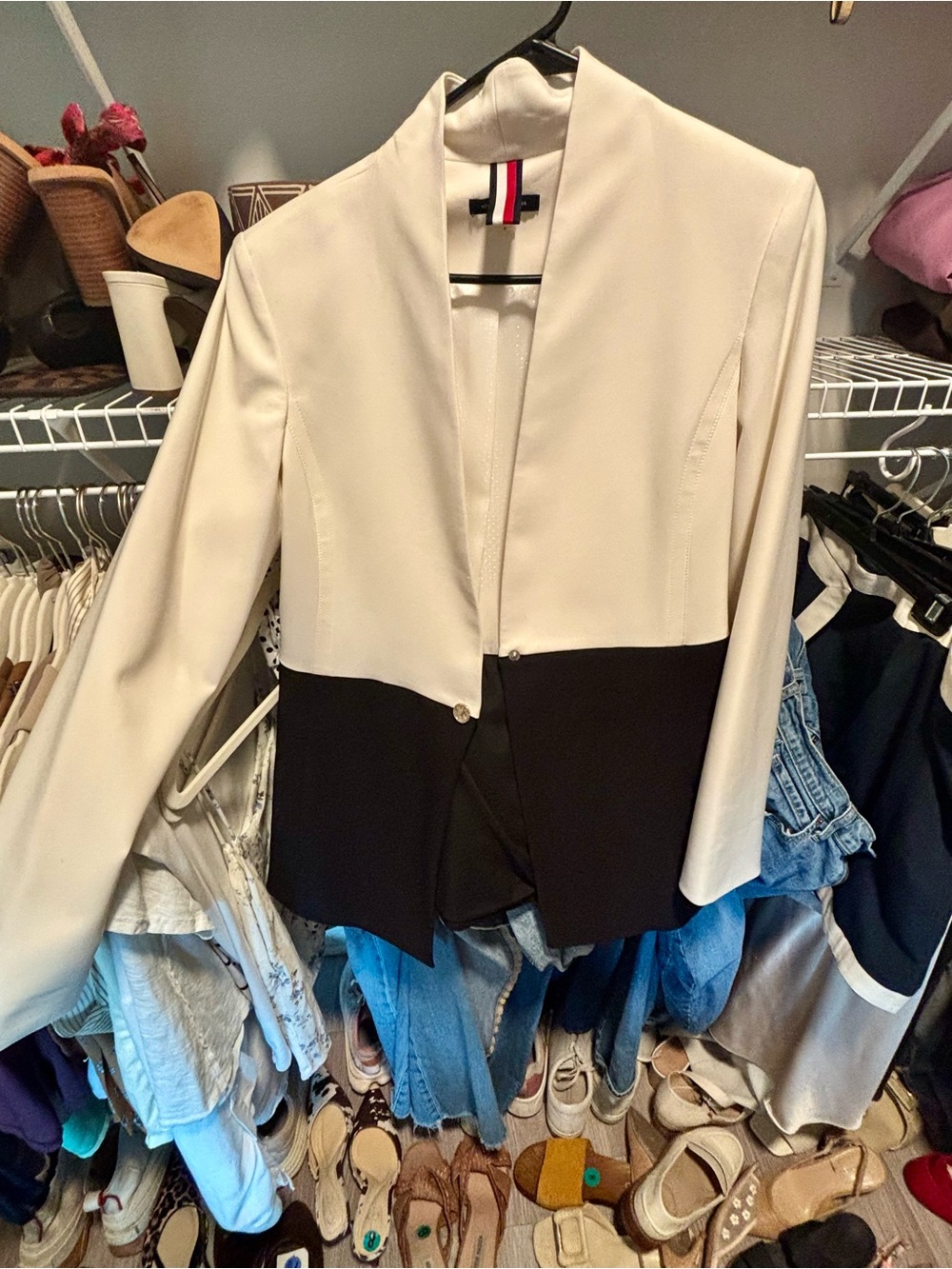 Tommy Hilfiger Two-Tone Cream and Black Blazer